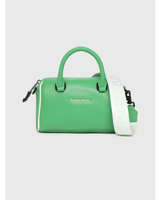 Bolsos & más. - Waflera del Grinch 💚💚💚 ₡27.500 Para entrega inmediata.🍃  Tenemos tienda física & también hacemos envíos 📦 por correos de Costa Rica  🇨🇷 Para pedidos y consultas únicamente al