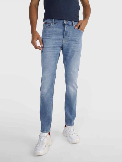 Jeans-skinny-con-logo-en-bolsillo-de-hombre