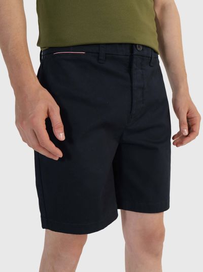 Shorts con franja en bolsillo de hombre