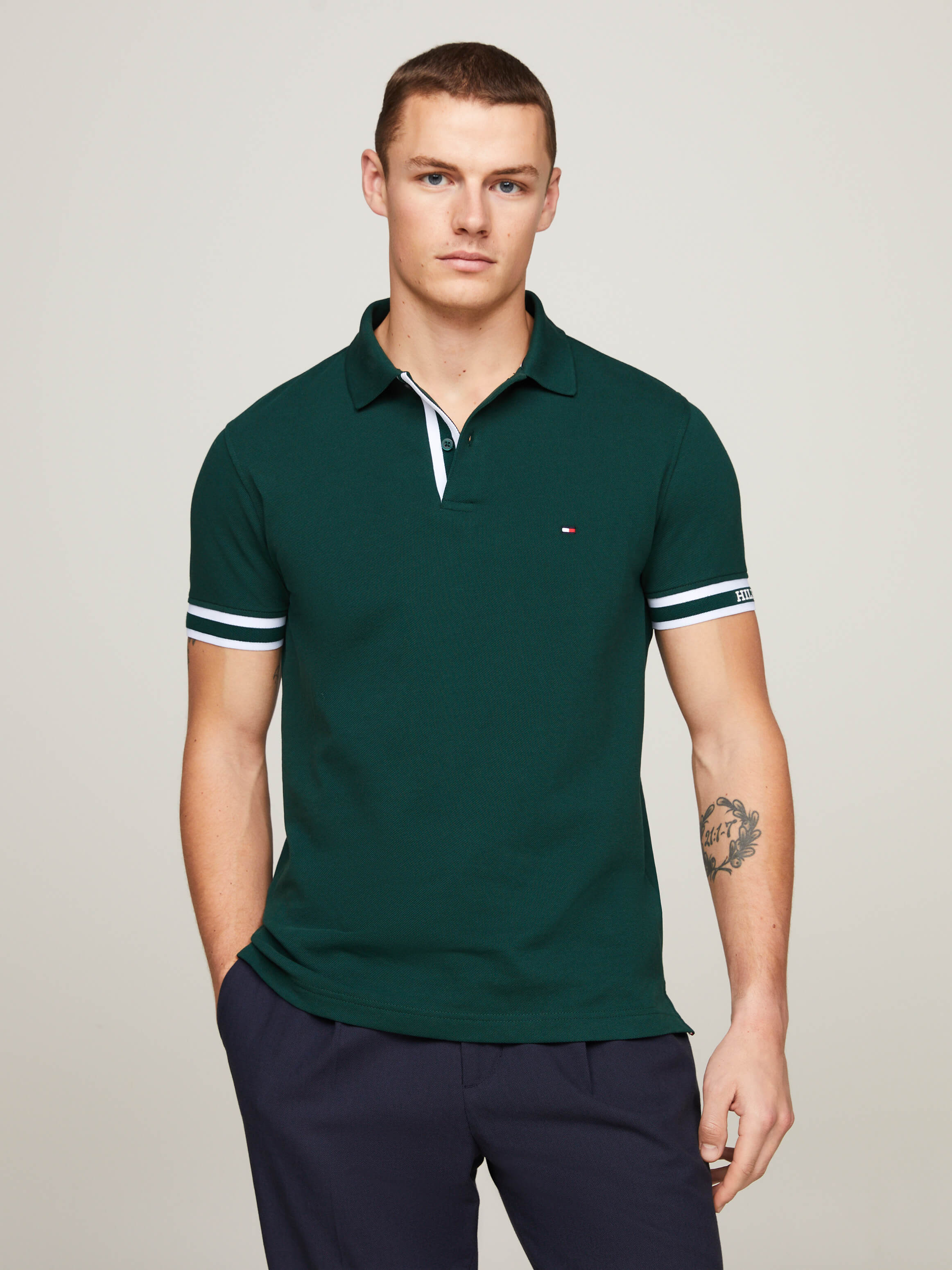 Green tommy sales hilfiger polo shirt