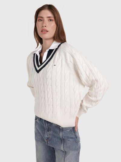 Suéter con franjas en escote de mujer