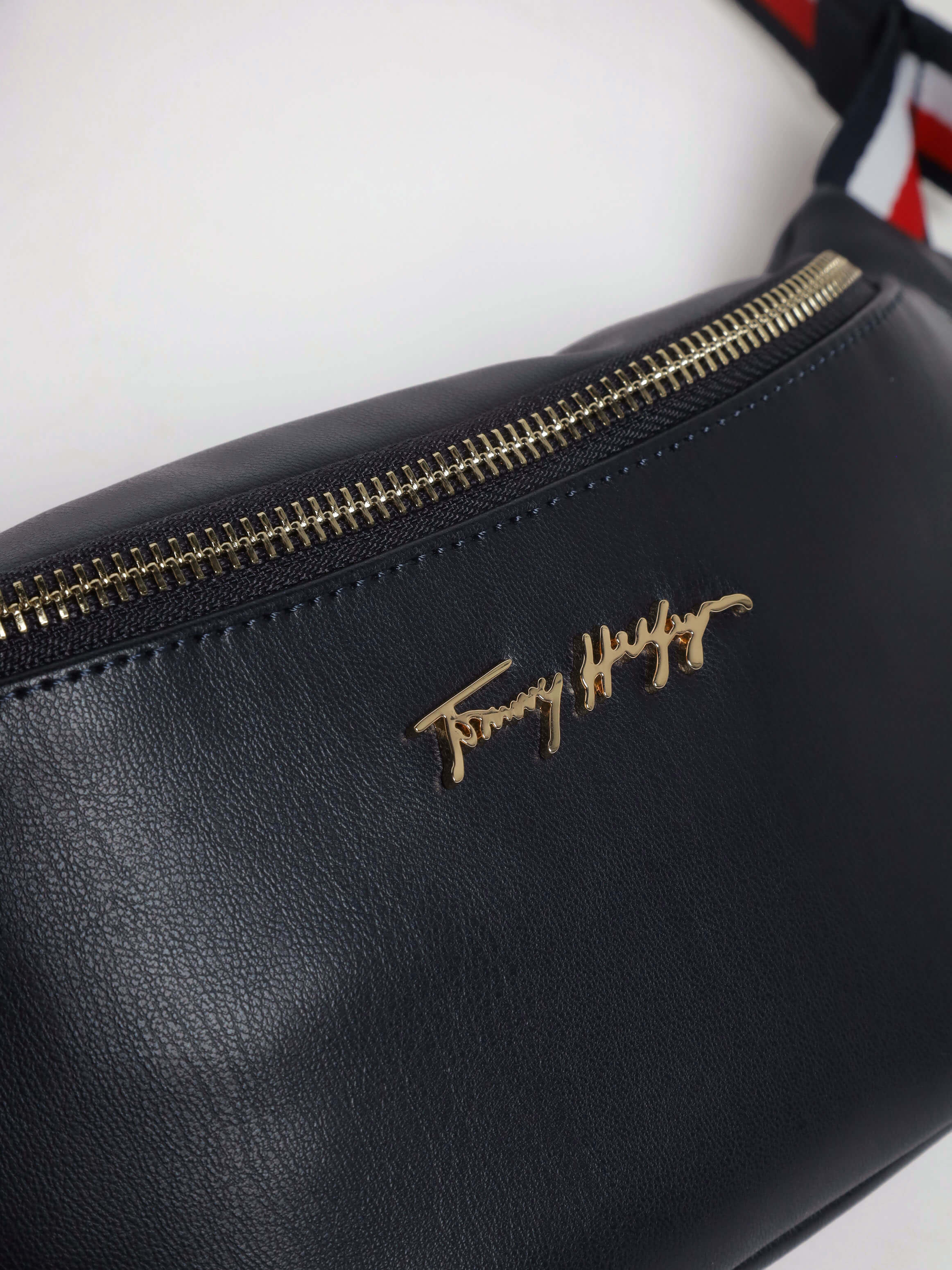 Cangurera tommy hilfiger discount mujer