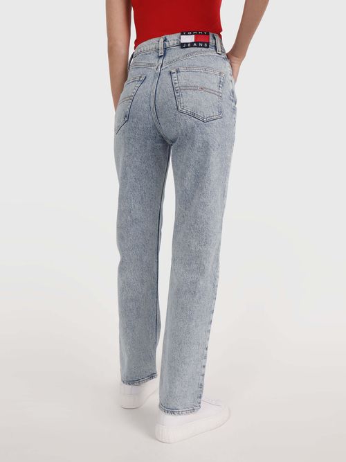 Jeans-Julie-con-deslavado-de-mujer