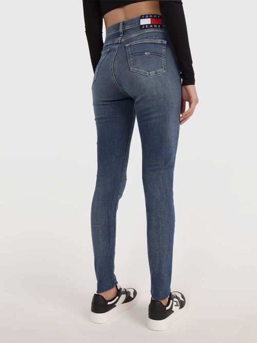 Jeans-Sylvia-con-acabado-deslavado-de-mujer