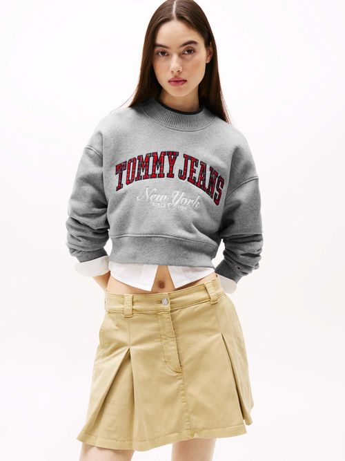 Sudadera-cropped-con-cuello-chimenea-de-mujer-Tommy-Jeans-DW0DW20536-P6N