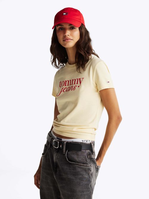 Playera-de-corte-slim-con-logo-de-mujer-Tommy-Jeans-DW0DW19447-ZGA