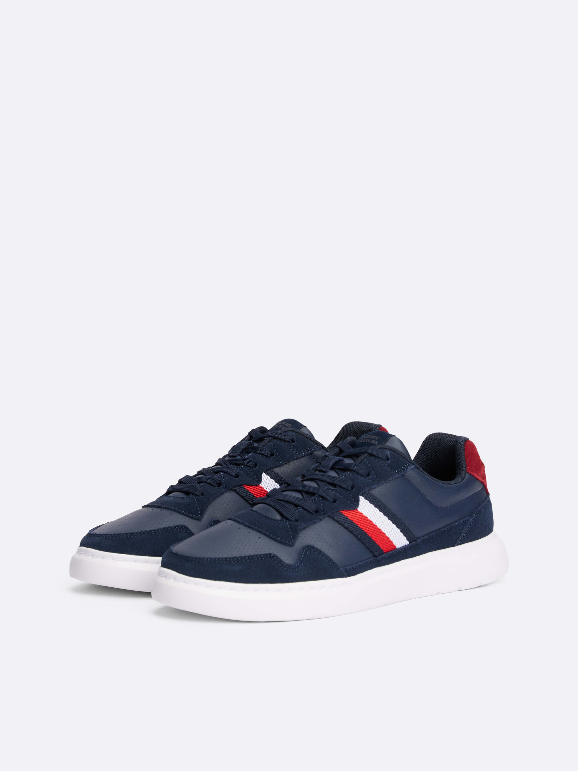 Outfit Zapatillas Tommy Originales Tenis Ligeras De Ante Con Suela